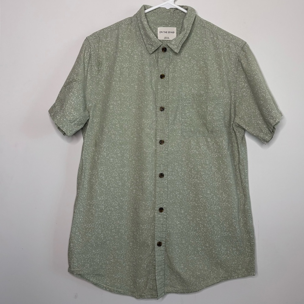 On The Byas Green Speckled Short Sleeve Button Down Shirt Size Medium Casual